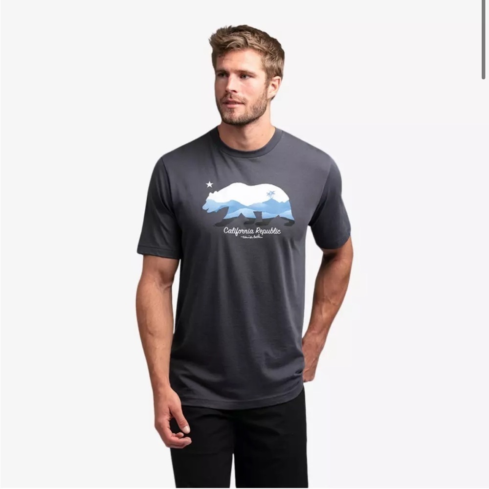 Travis Mathew Blue Fog City Men’s Golf T-Shirt California Republic Large